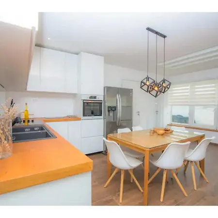 Apartment White Dream
