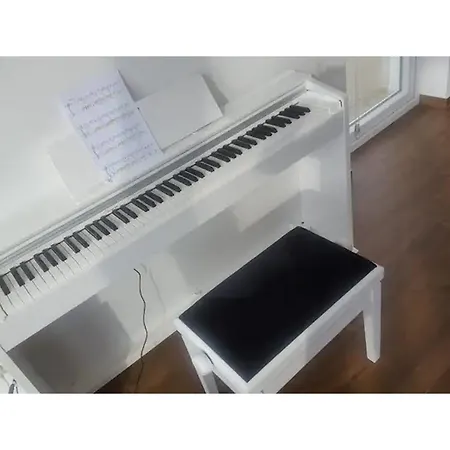 White Dream Apartment *